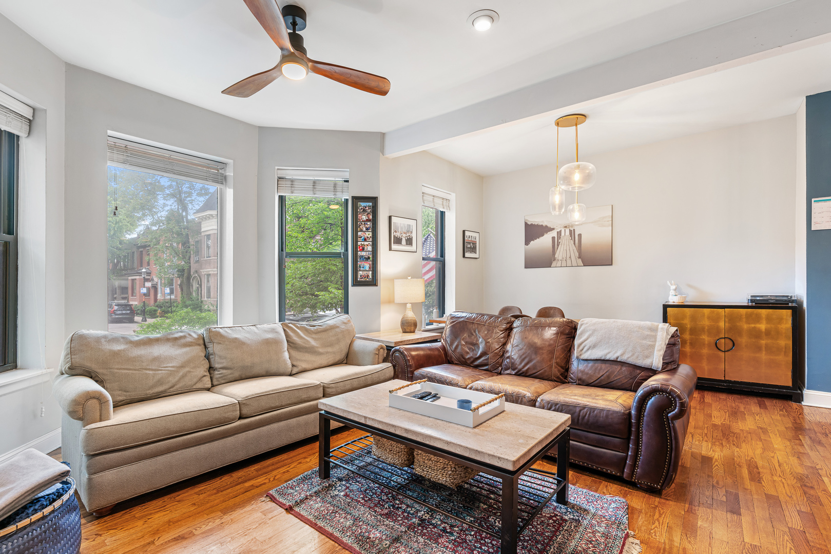 1048 W Byron Street Unit: 1E