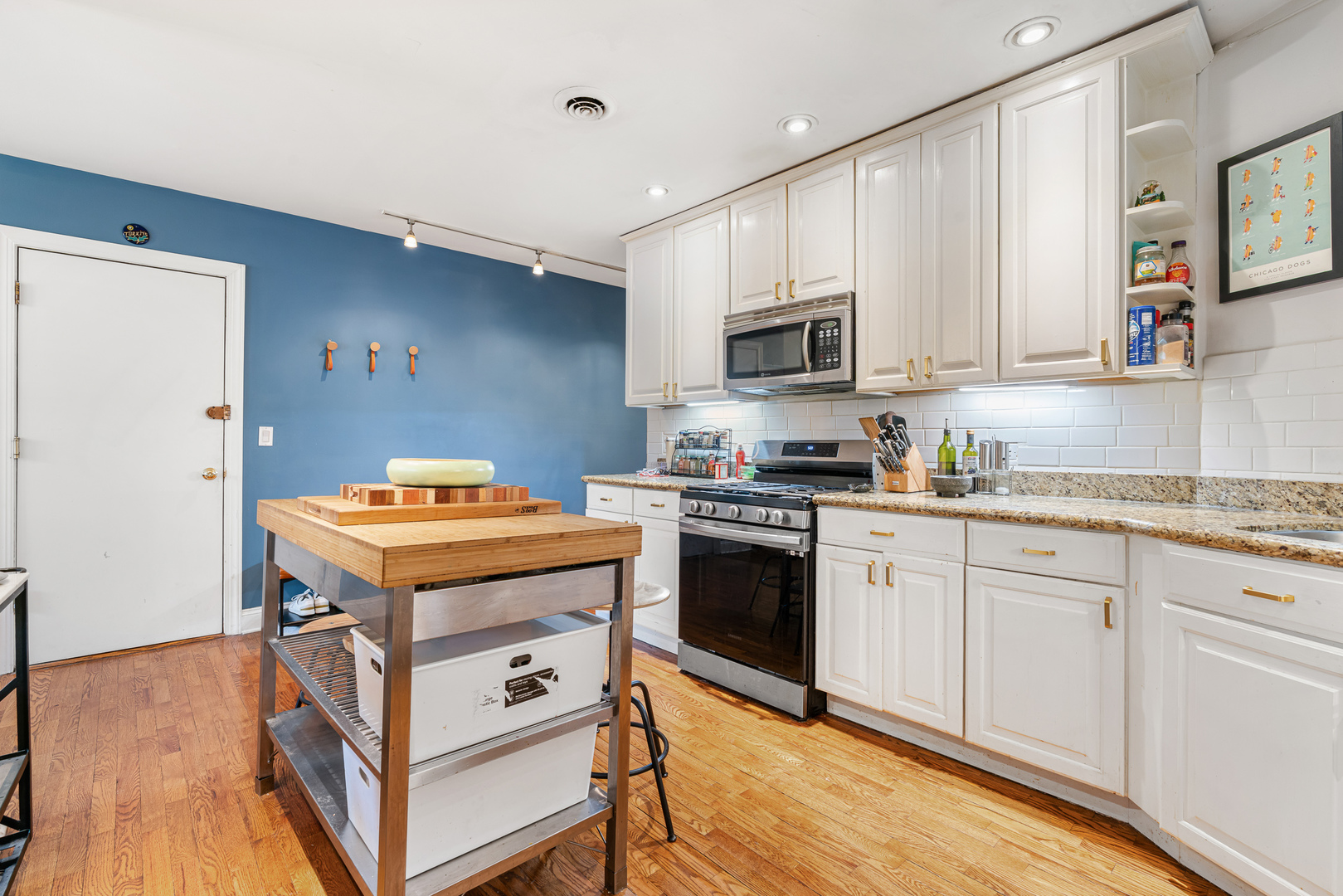 1048 W Byron Street Unit: 1E