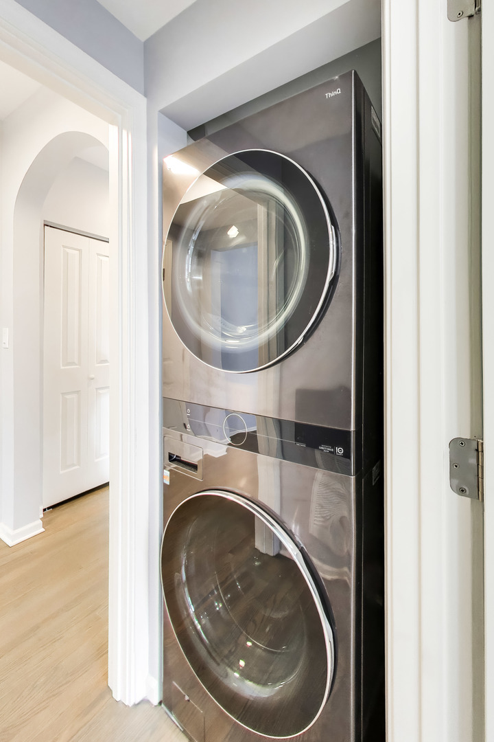 7400 N Seeley Avenue Unit: 3