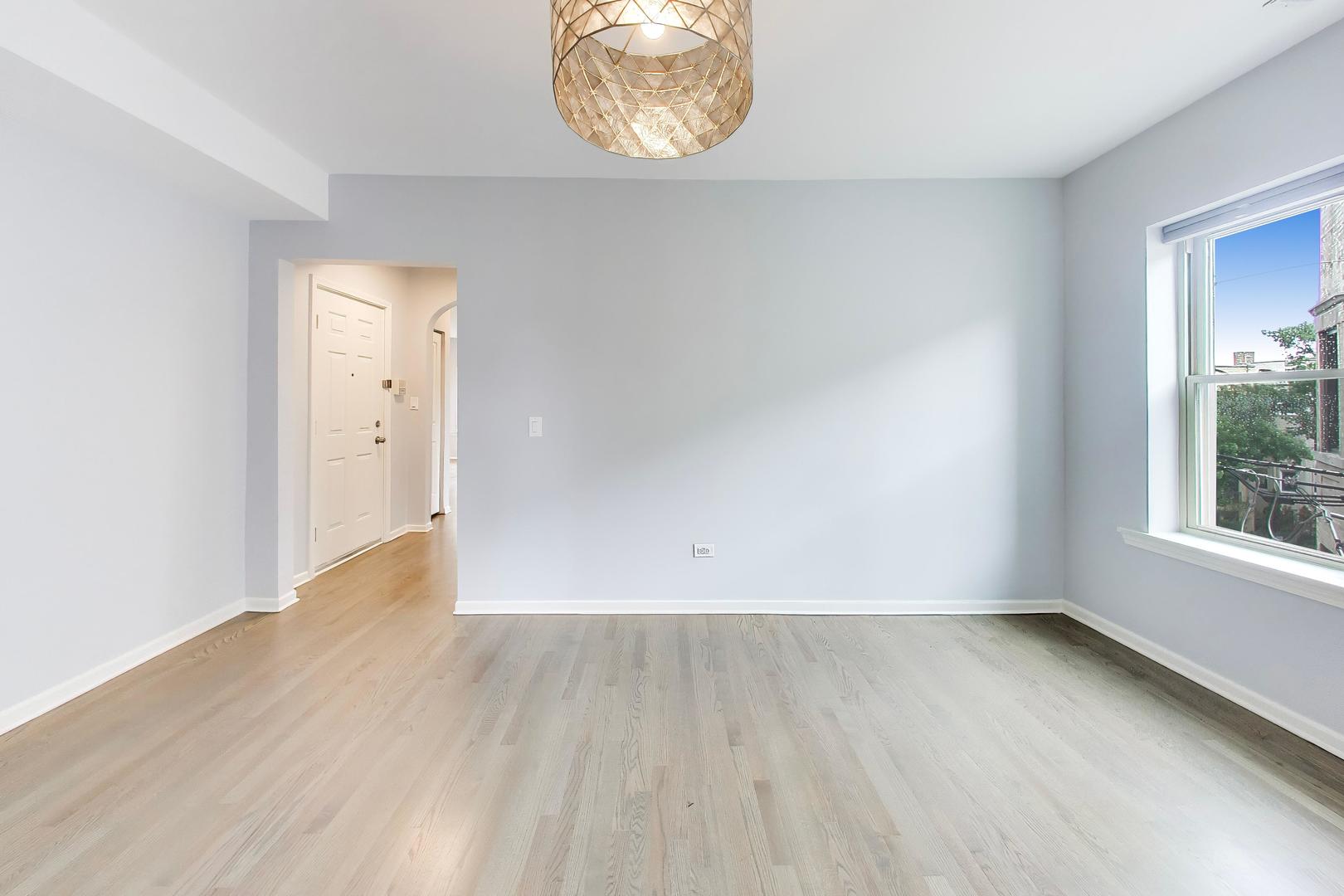 7400 N Seeley Avenue Unit: 3