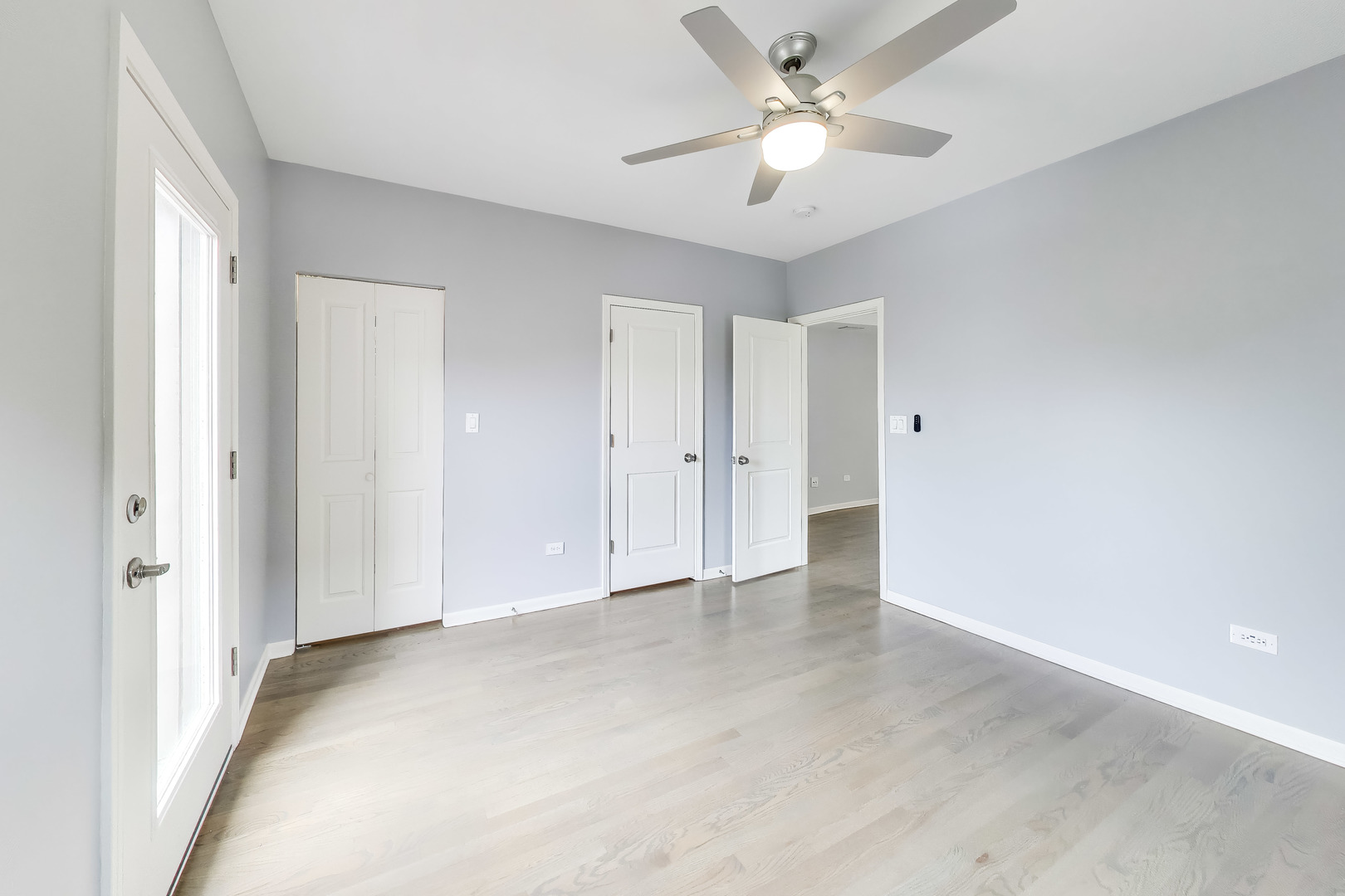 7400 N Seeley Avenue Unit: 3