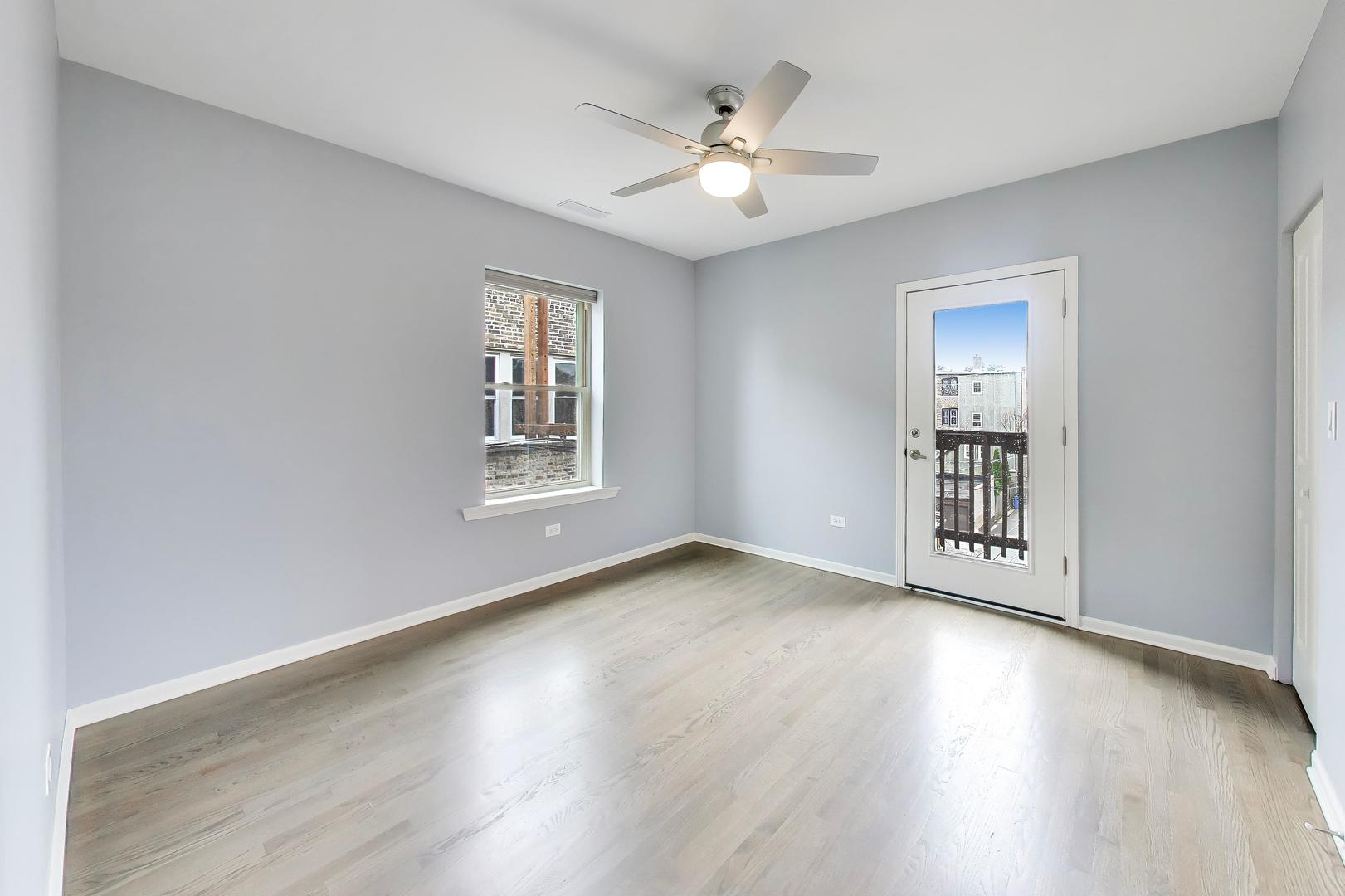 7400 N Seeley Avenue Unit: 3
