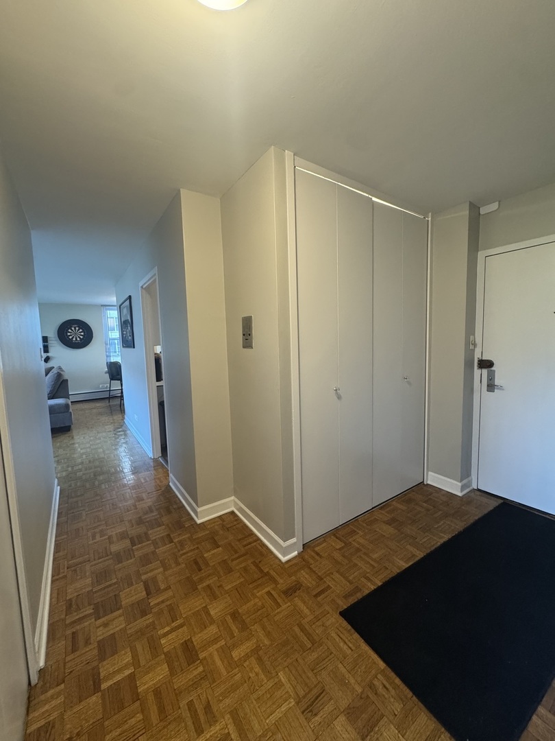 336 W Wellington Avenue Unit: 1001