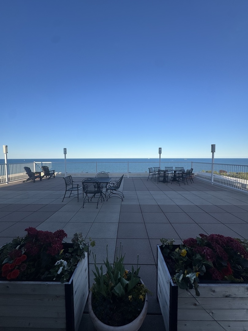 336 W Wellington Avenue Unit: 1001