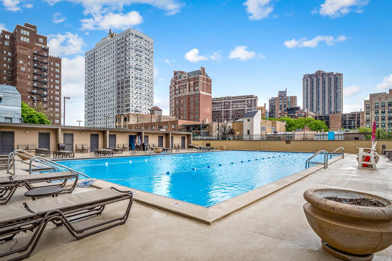 655 W Irving Park Road Unit: 4113