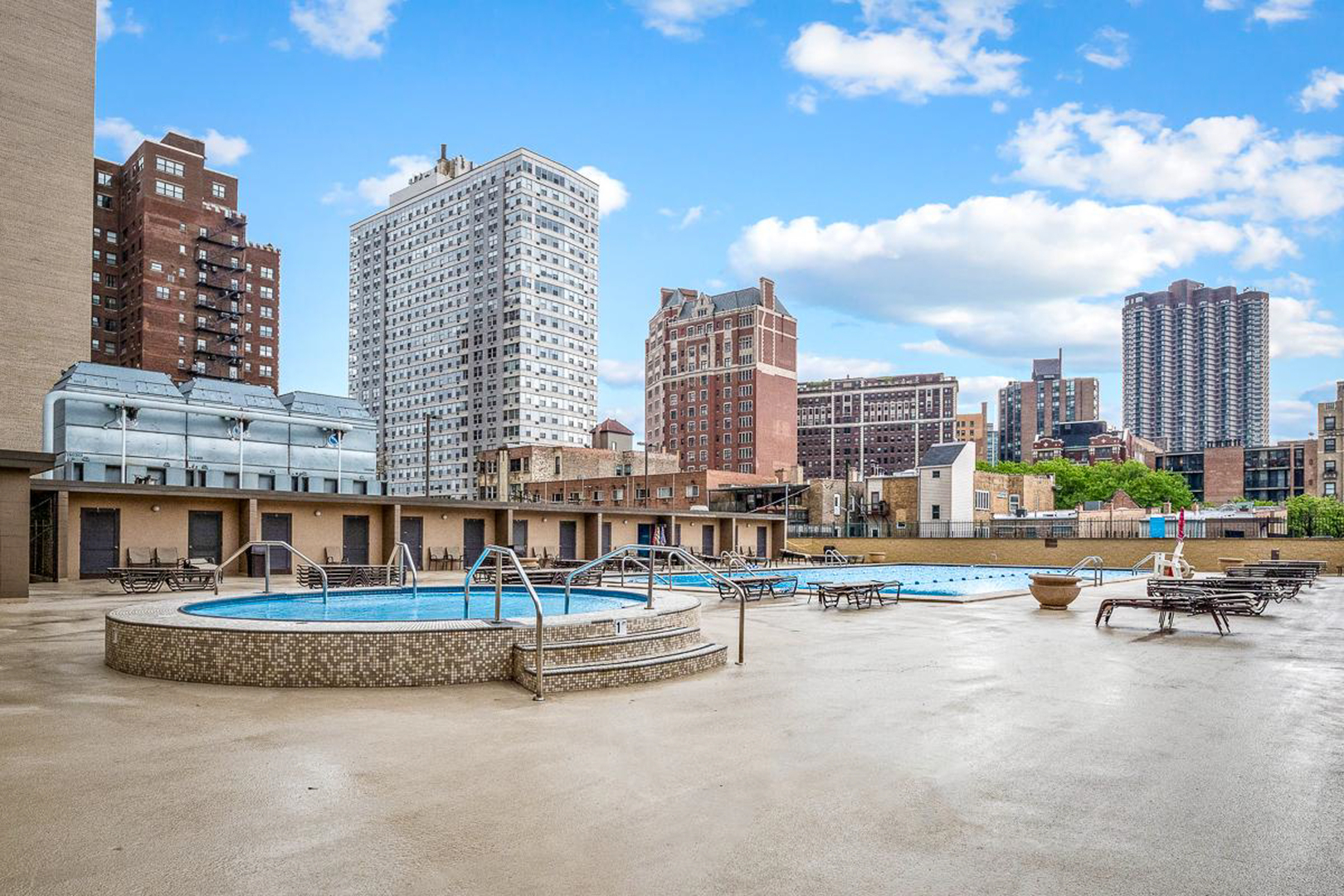 655 W Irving Park Road Unit: 4113