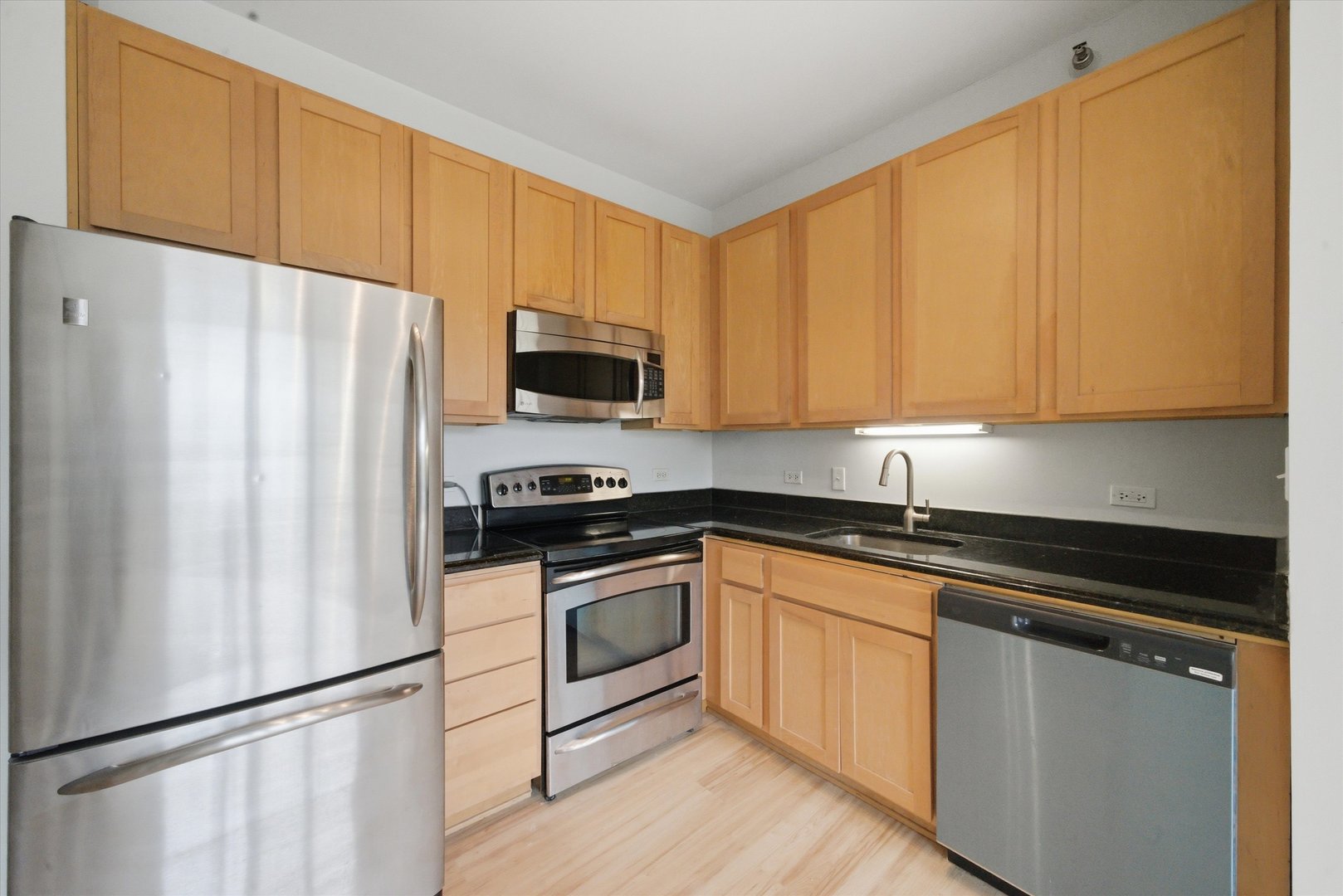 1 E 8th Street Unit: 302