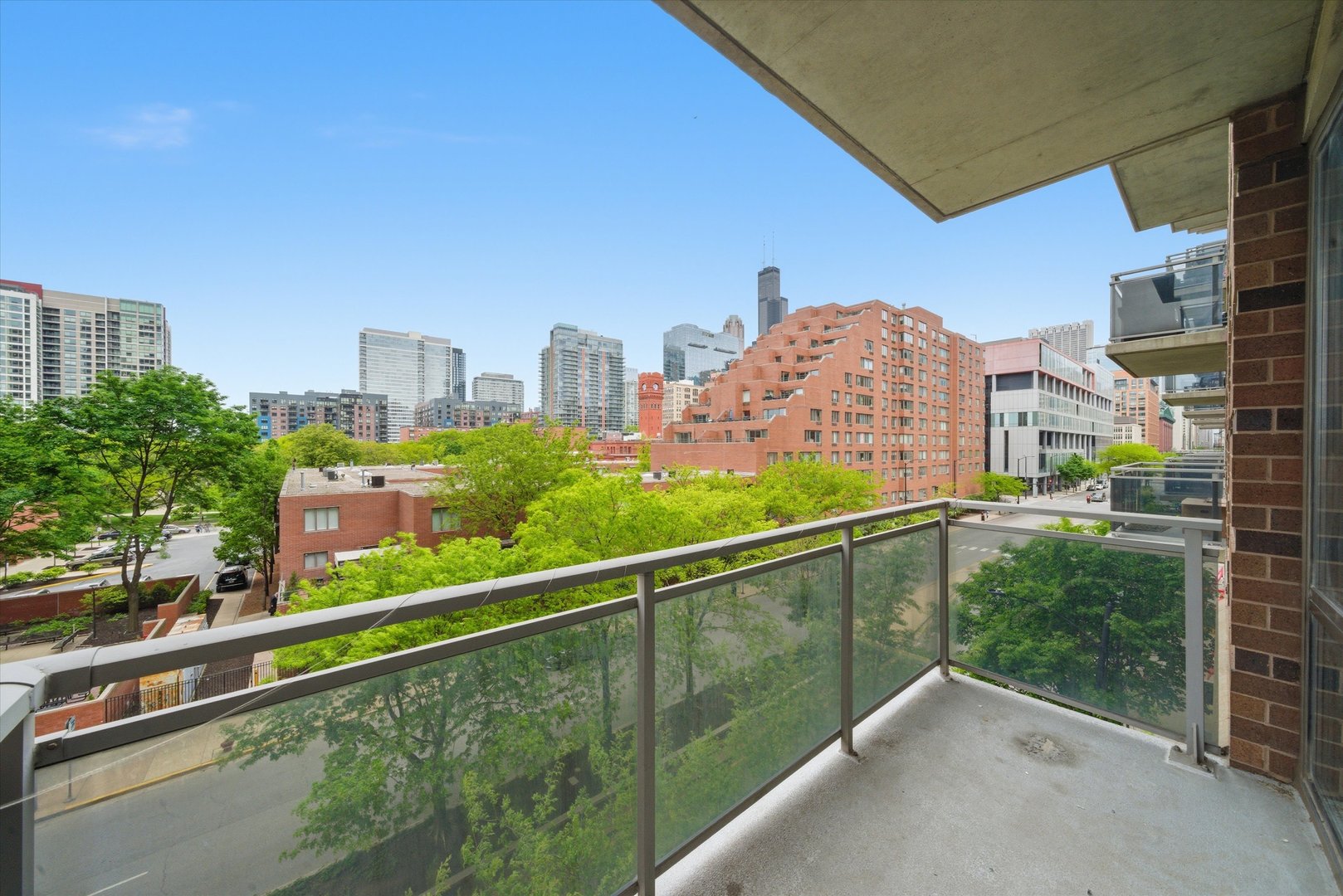 1 E 8th Street Unit: 302