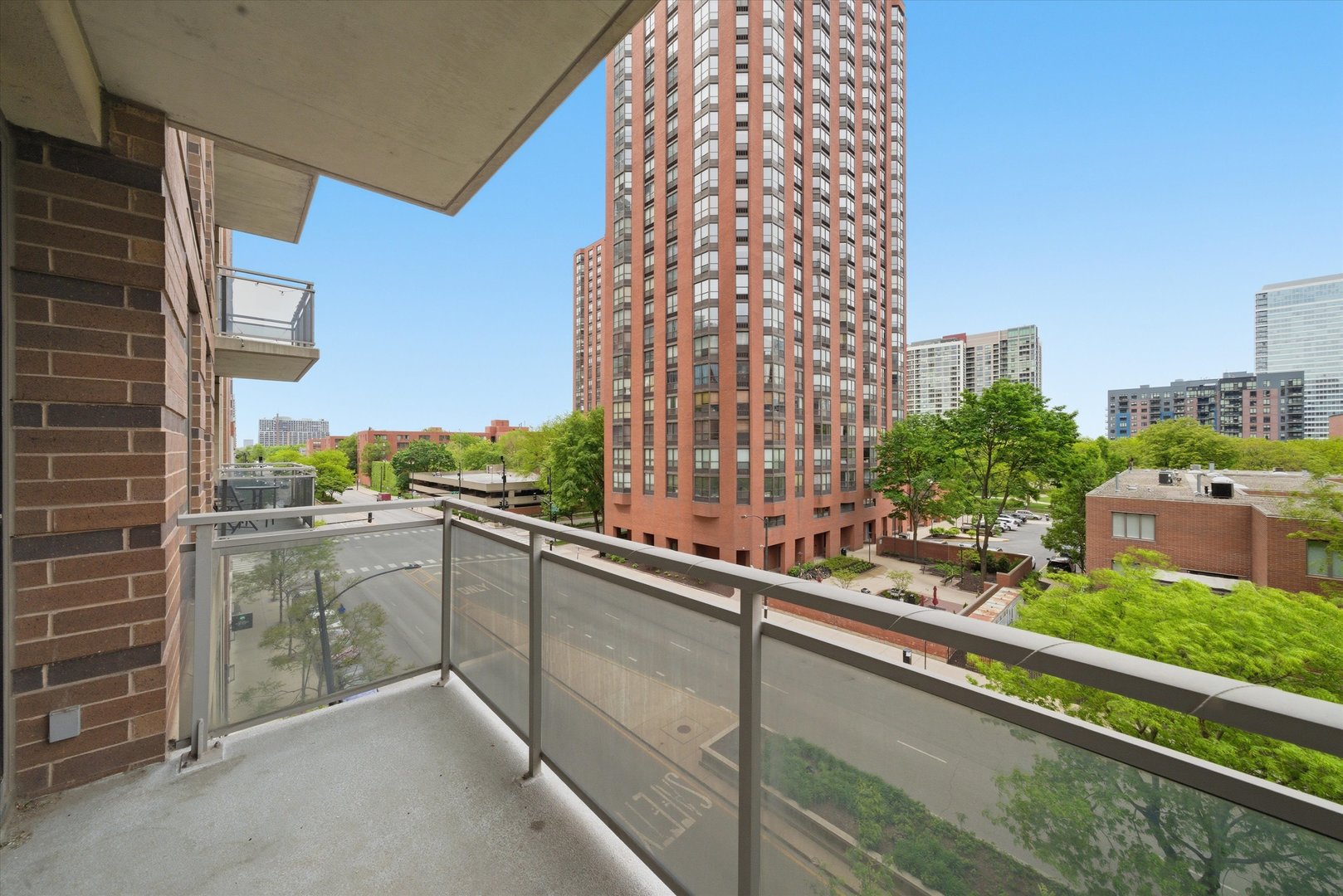 1 E 8th Street Unit: 302