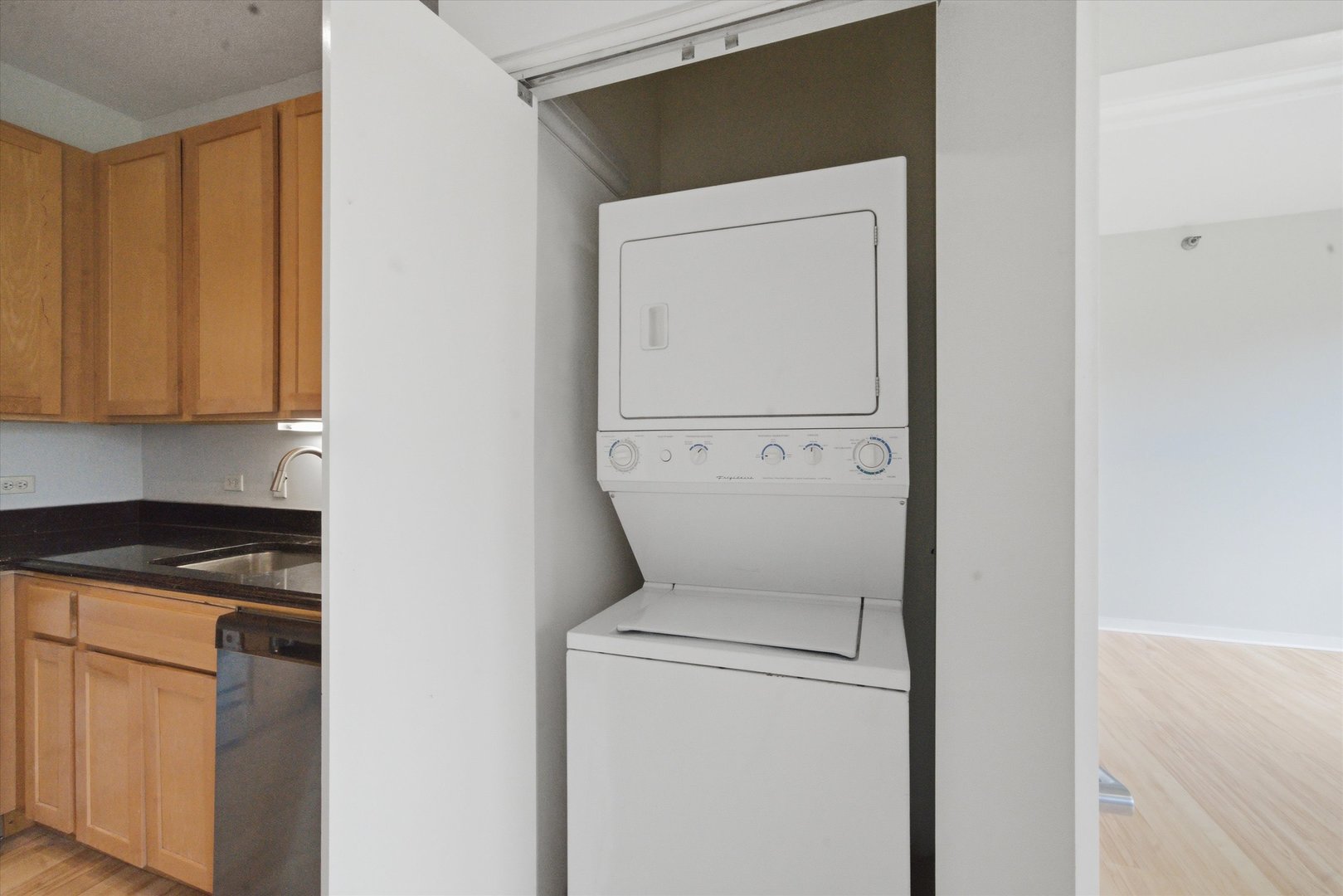 1 E 8th Street Unit: 302