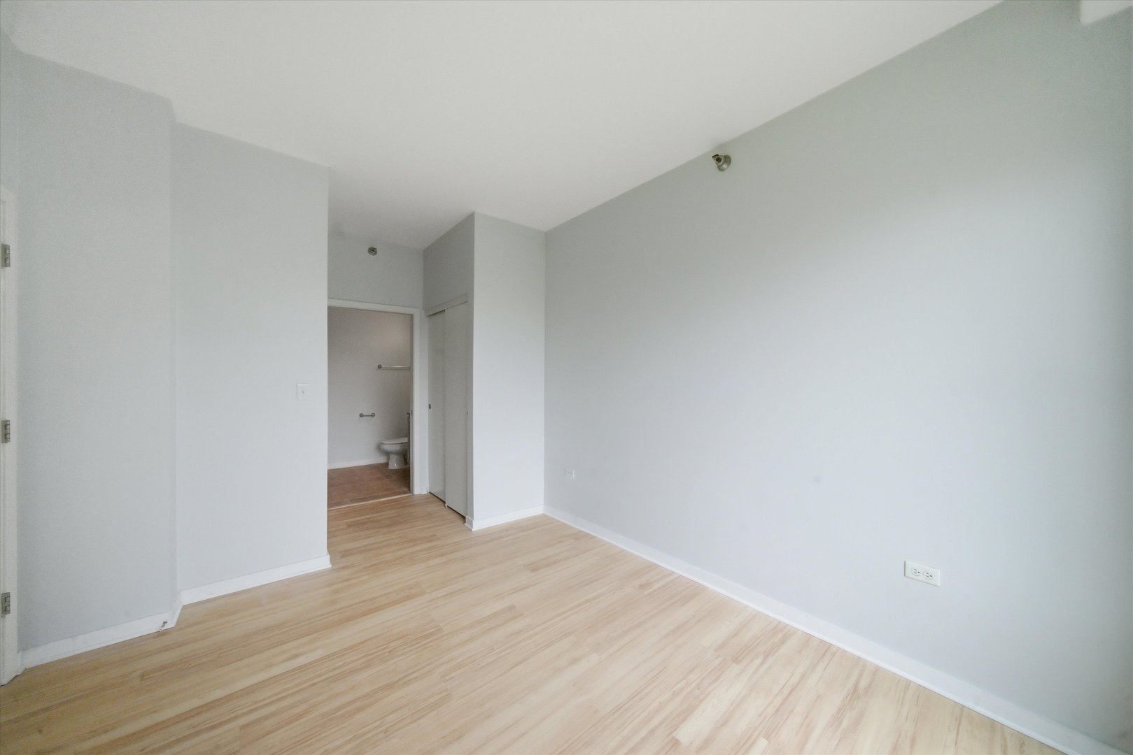 1 E 8th Street Unit: 302