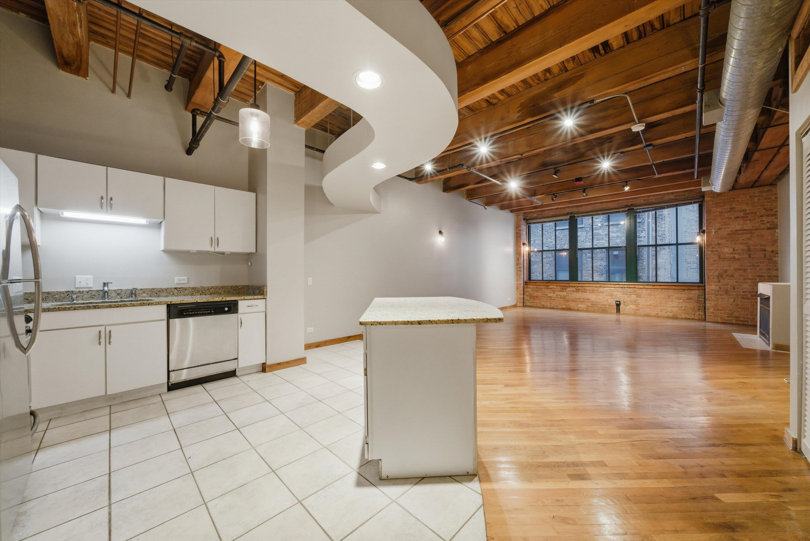 732 S Financial Place Unit: 713