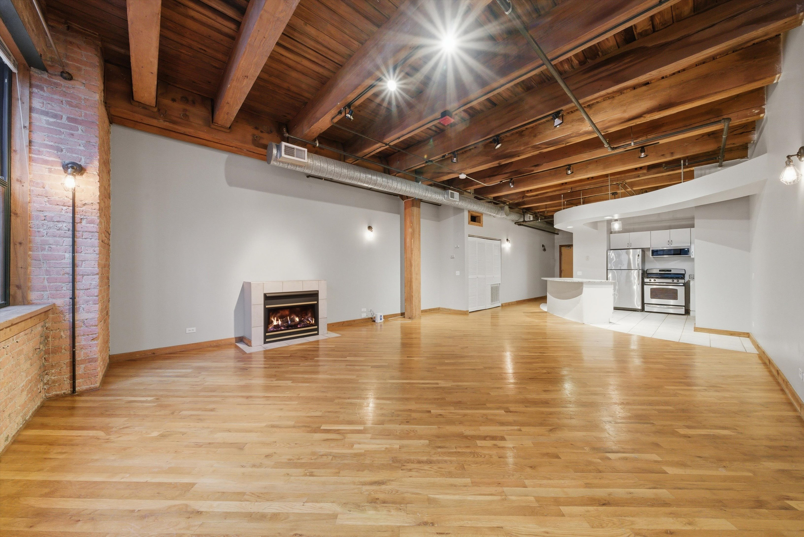 732 S Financial Place Unit: 713