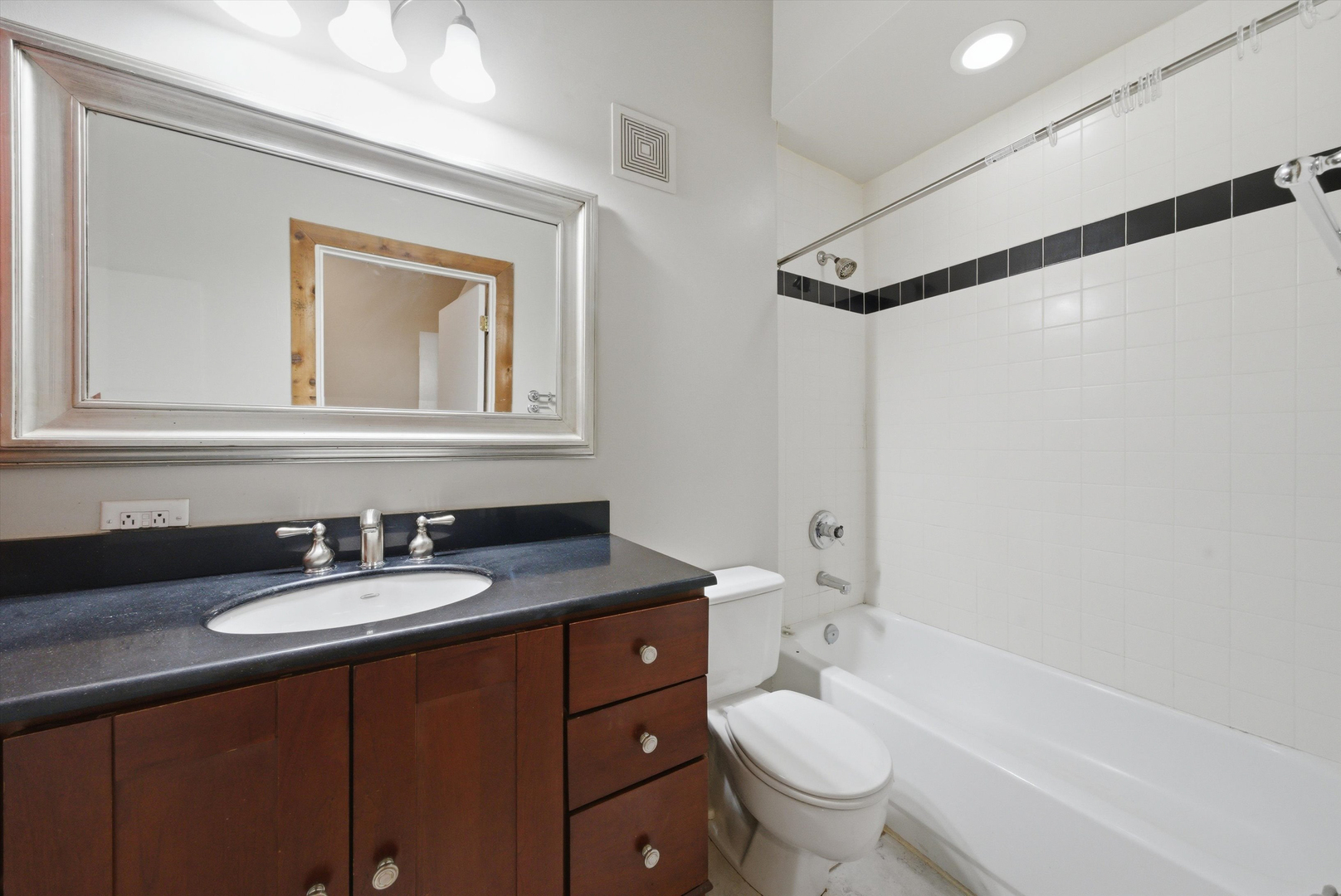 732 S Financial Place Unit: 713