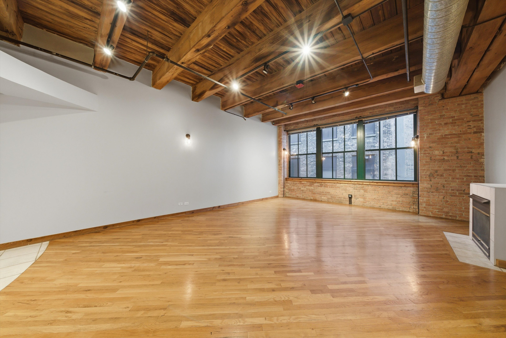 732 S Financial Place Unit: 713