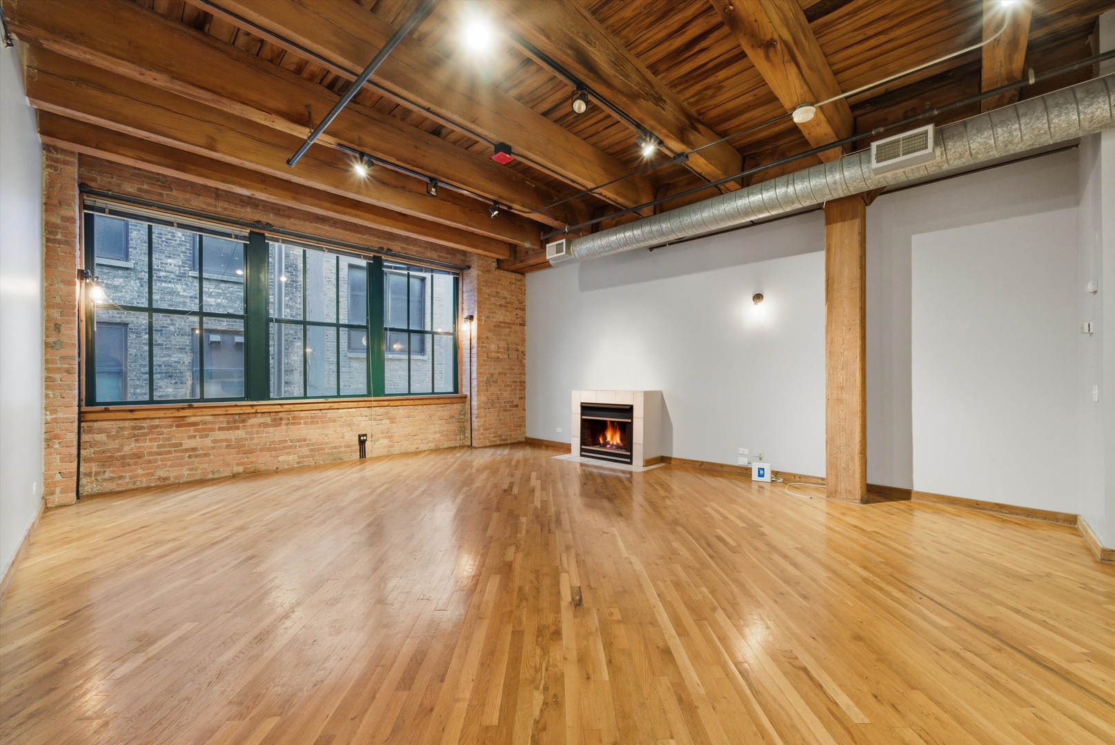 732 S Financial Place Unit: 713
