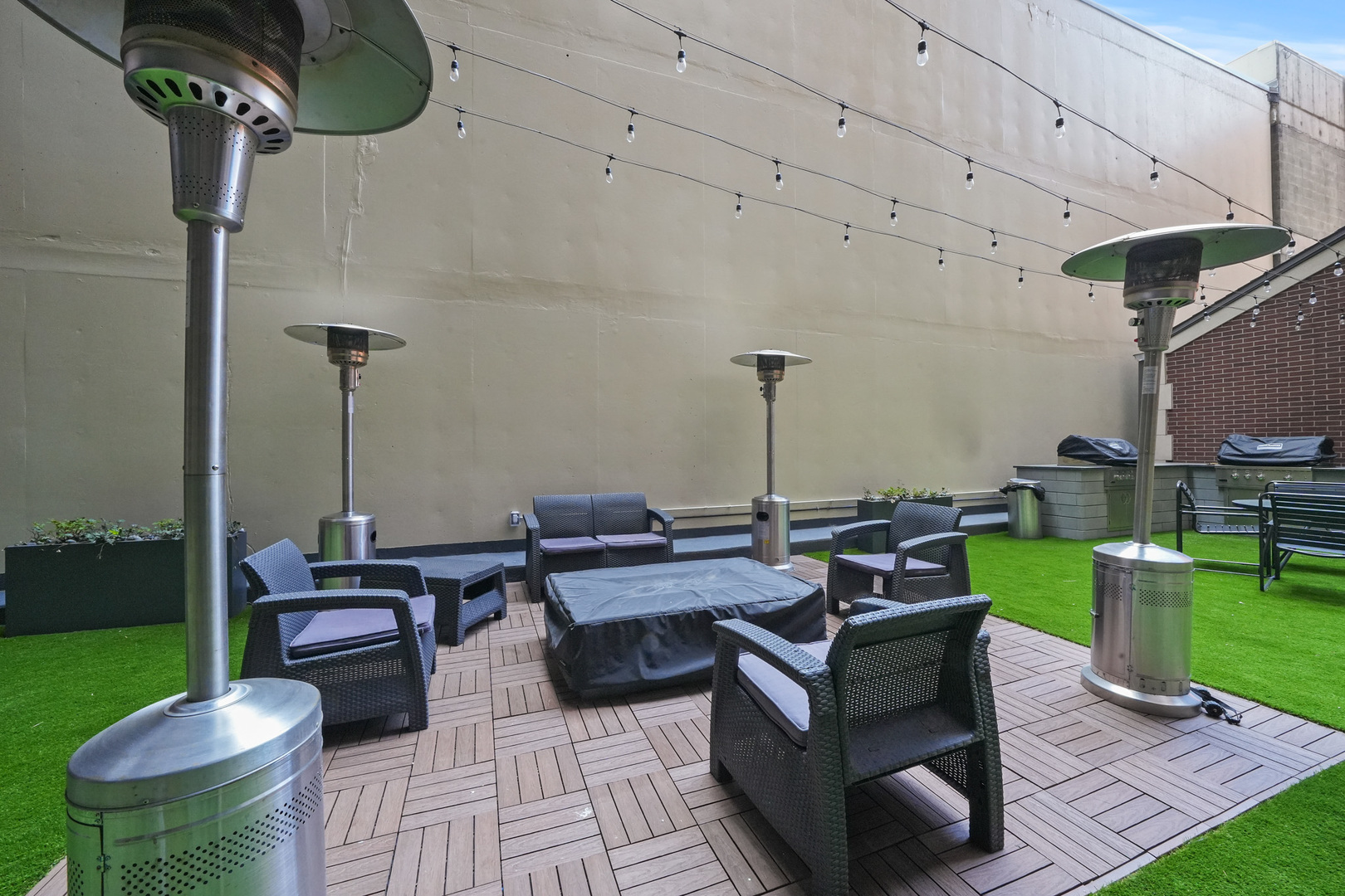 1120 N LAKE SHORE Drive Unit: 18CD