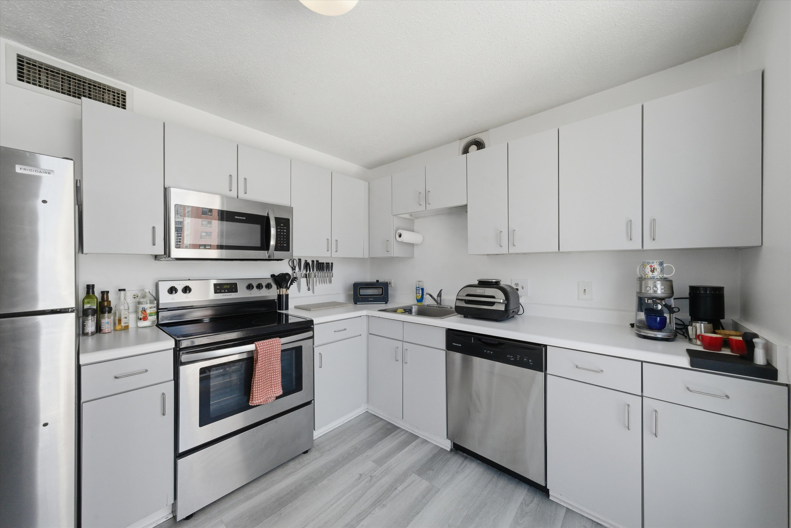 1212 N Lasalle Drive Unit: 701