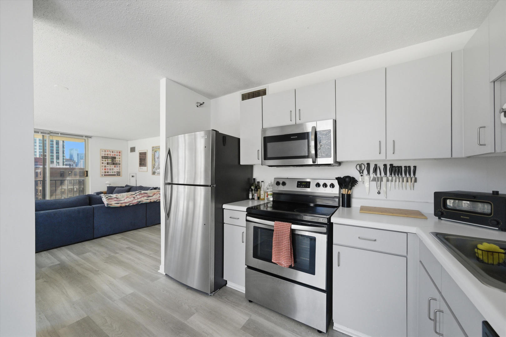 1212 N Lasalle Drive Unit: 701