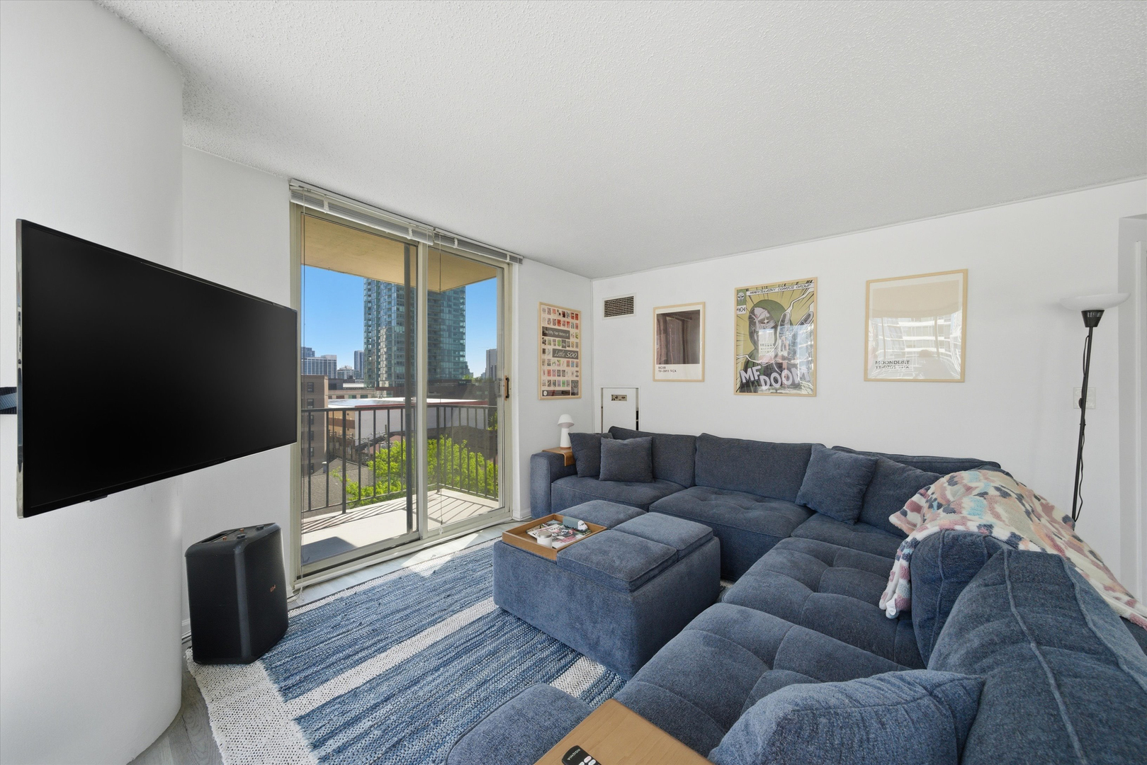 1212 N Lasalle Drive Unit: 701