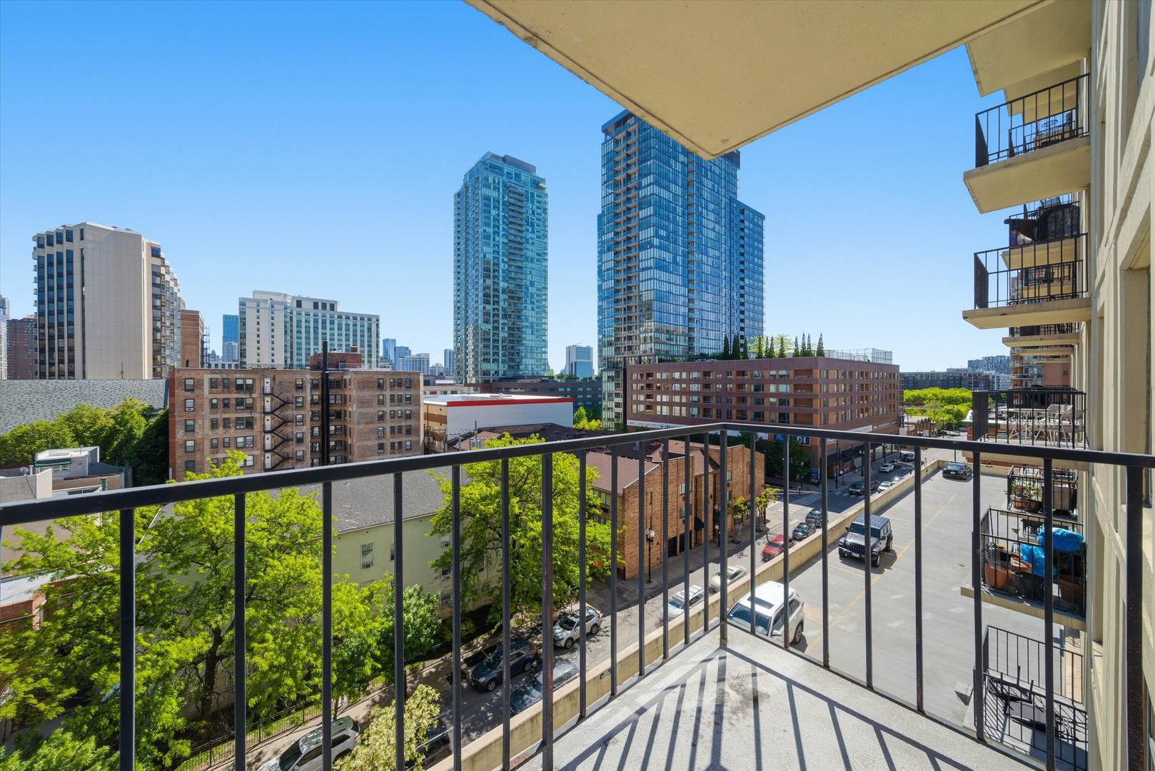 1212 N Lasalle Drive Unit: 701