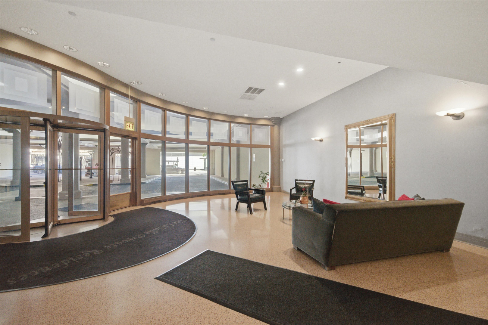 1212 N Lasalle Drive Unit: 701