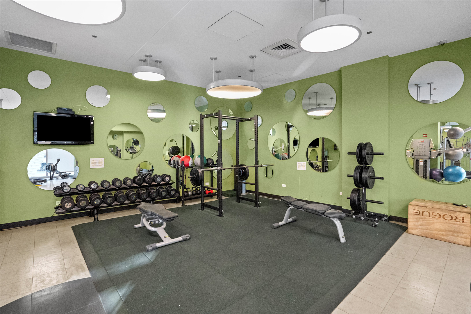 123 S Green Street Unit: 702B