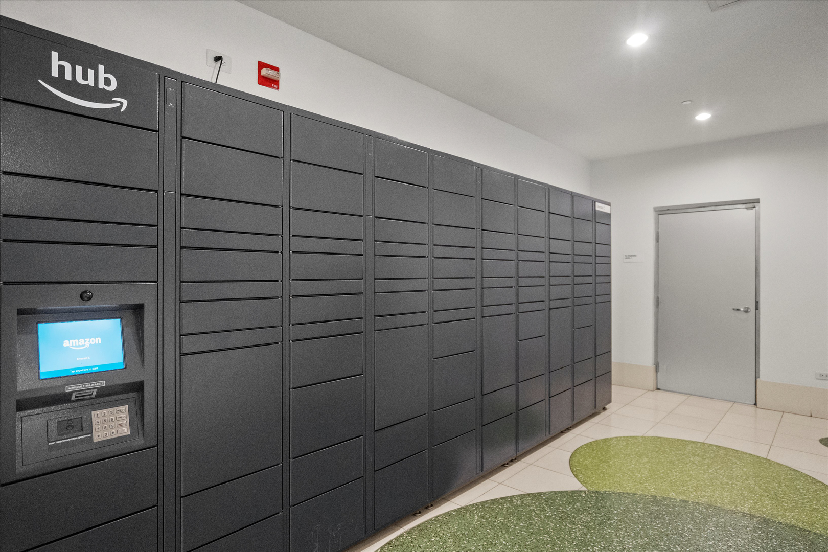 123 S Green Street Unit: 702B