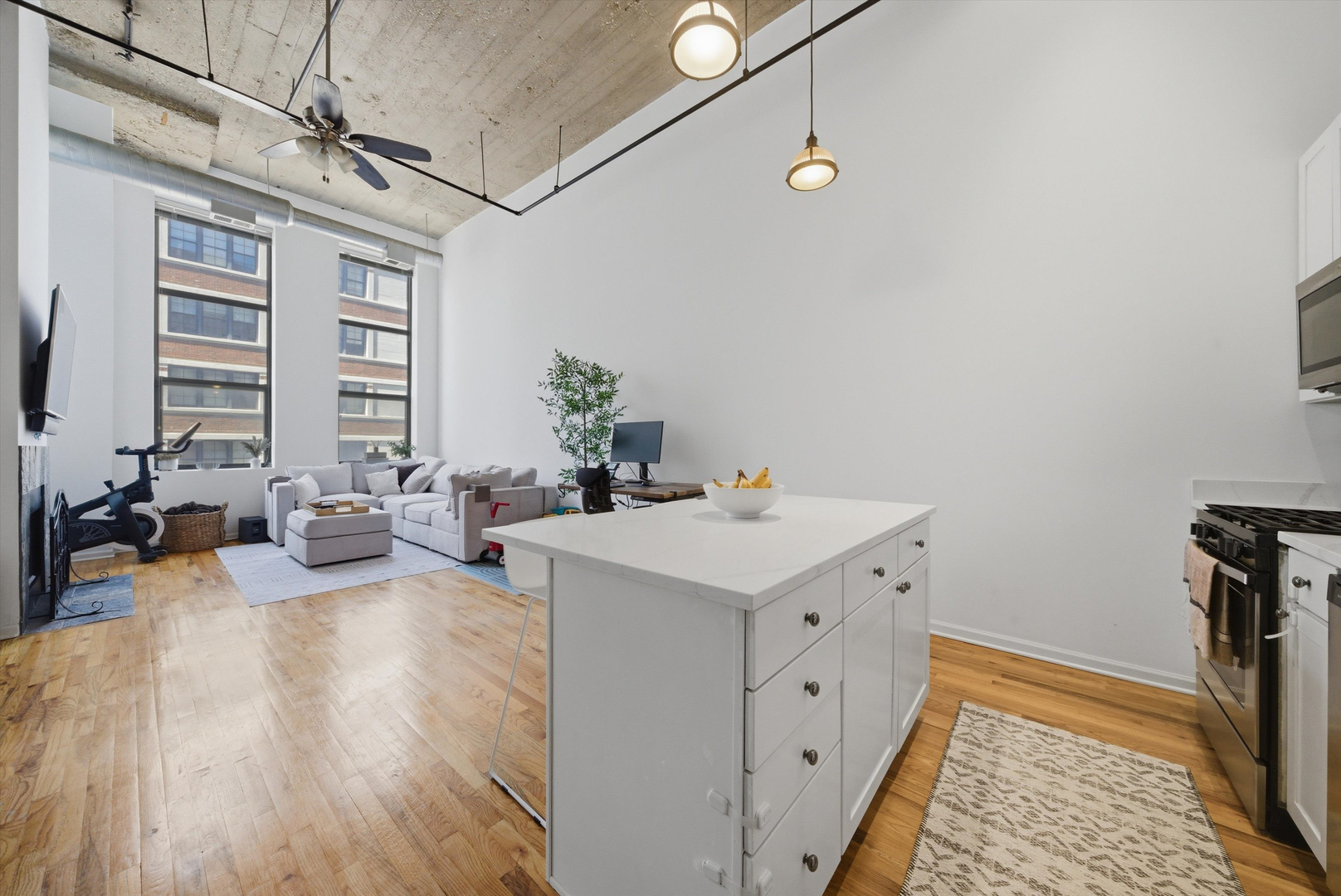 758 N Larrabee Street Unit: 514
