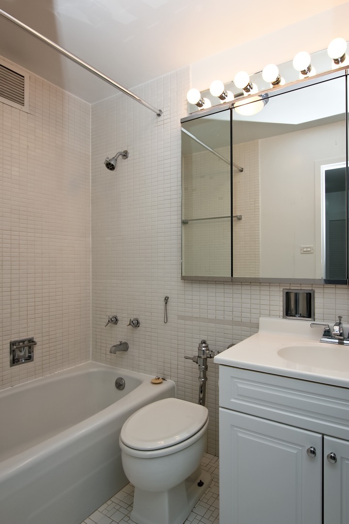 777 N Michigan Avenue Unit: 1509