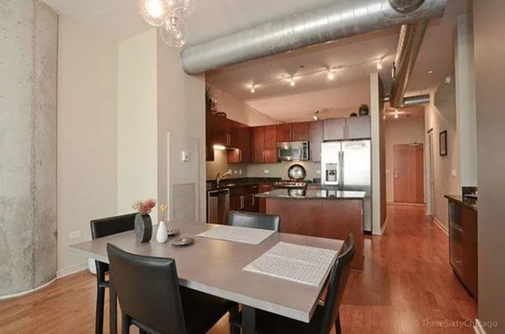 700 N Larrabee Street Unit: 2013