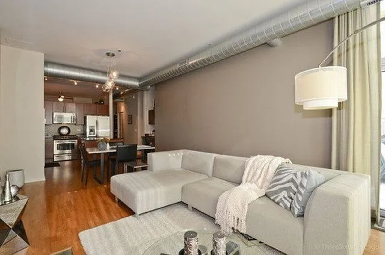 700 N Larrabee Street Unit: 2013