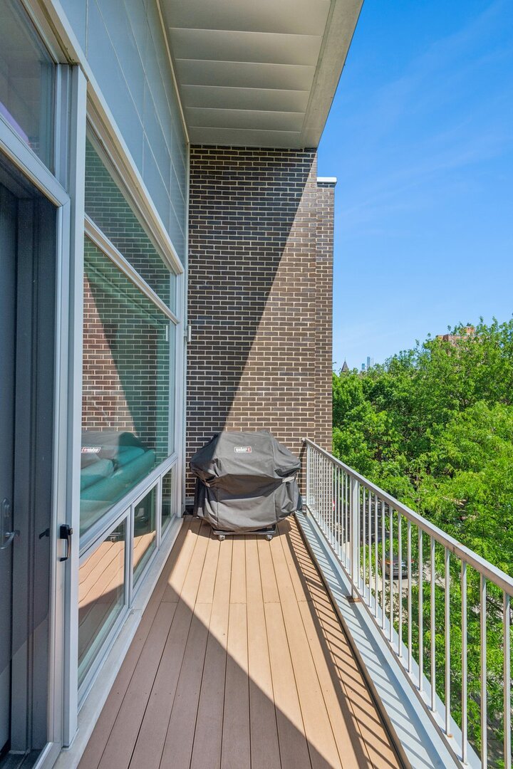 1536 W Walton Street Unit: 3