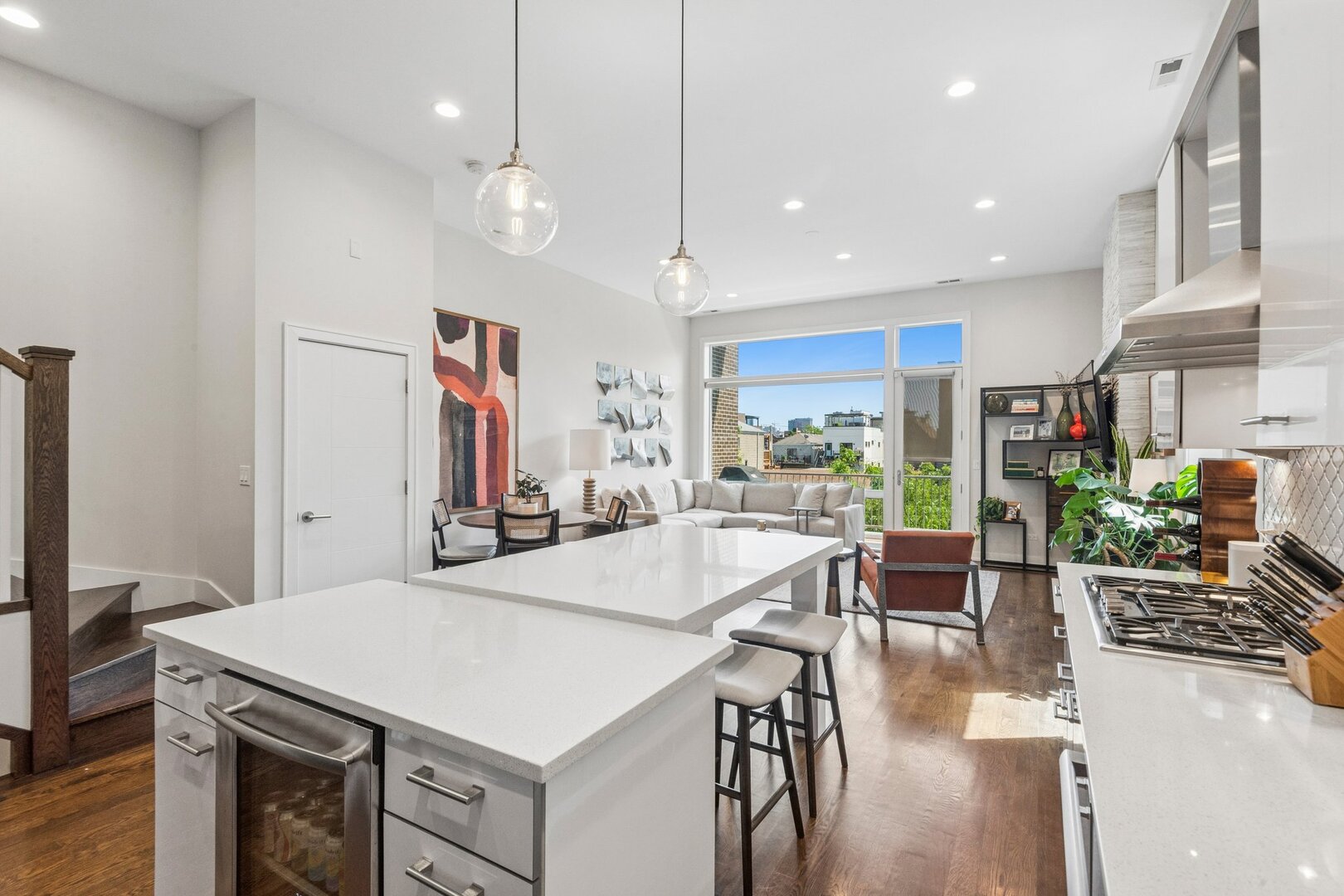 1536 W Walton Street Unit: 3