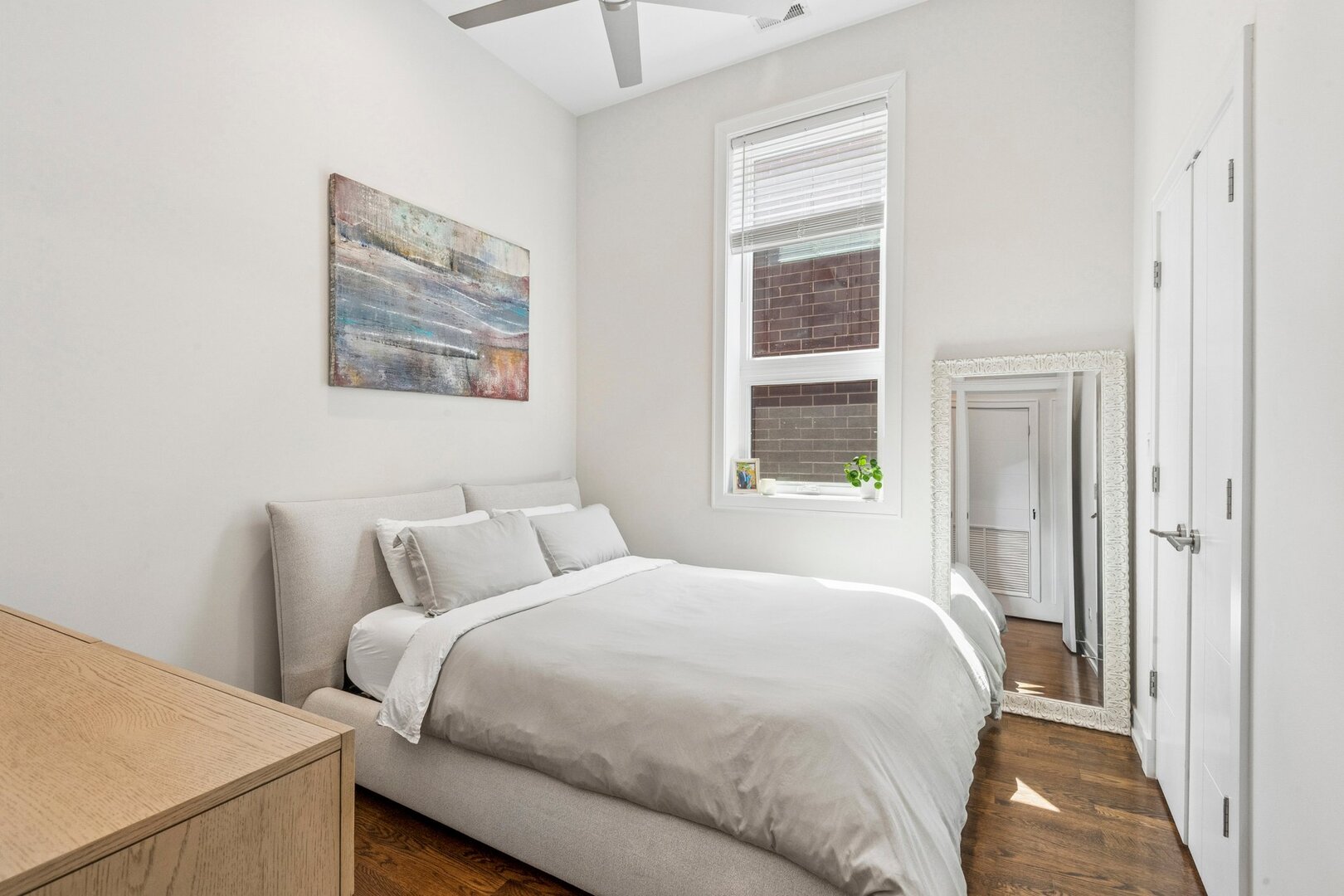 1536 W Walton Street Unit: 3