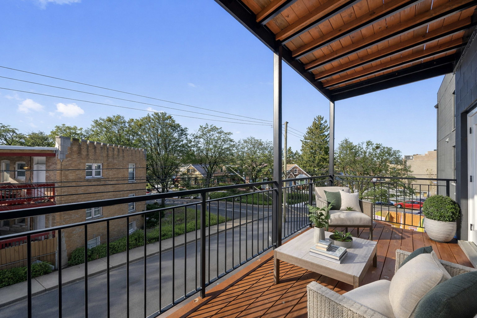 5824 N Lincoln Avenue Unit: 1S