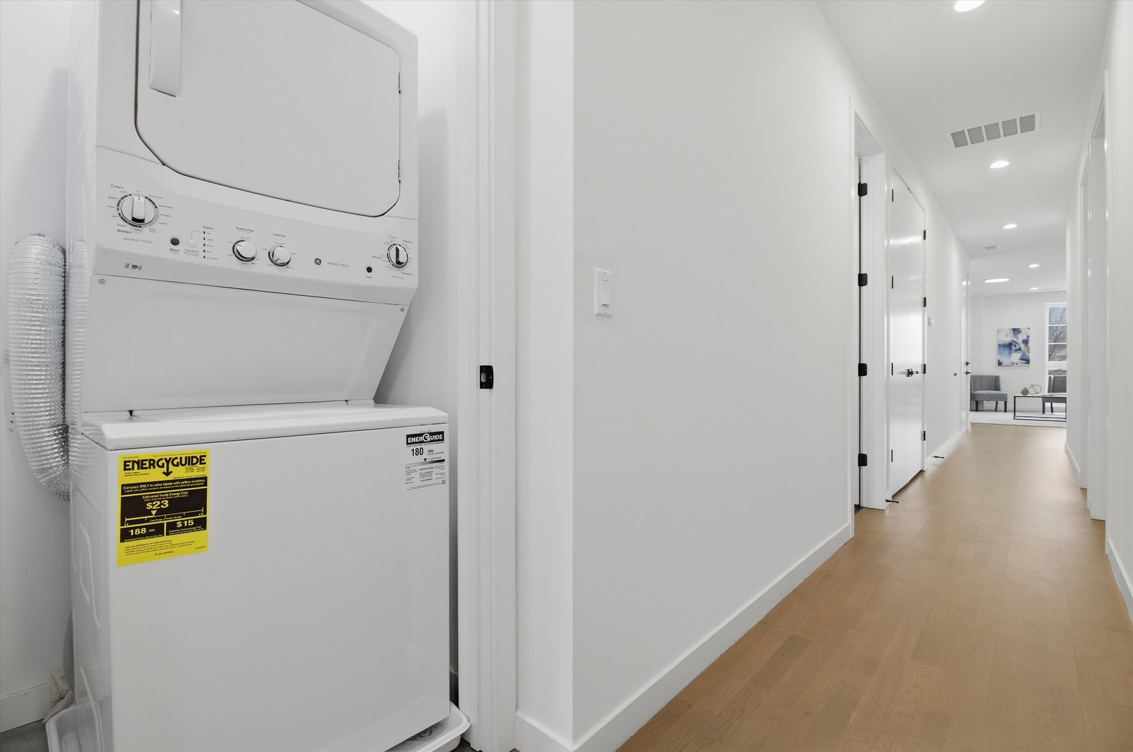 5824 N Lincoln Avenue Unit: 1S