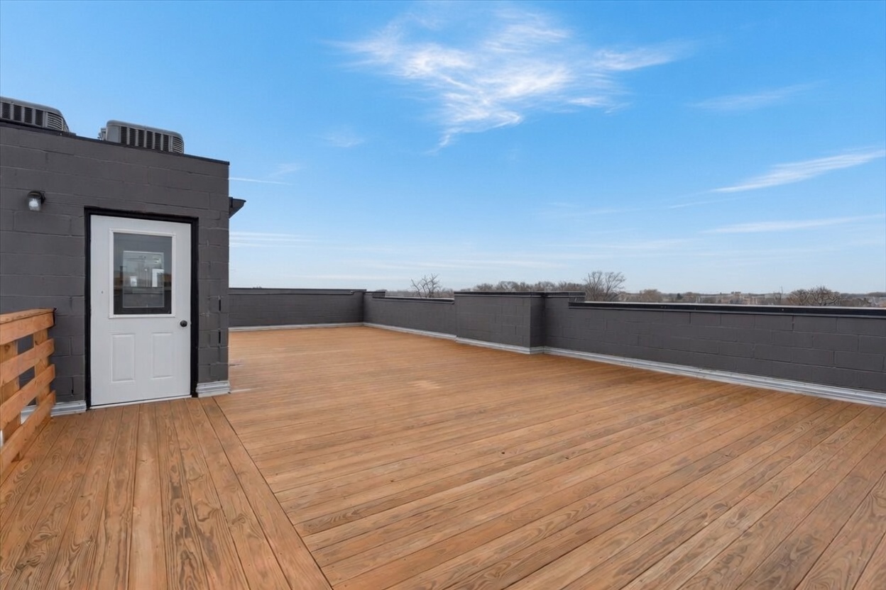 5824 N Lincoln Avenue Unit: 3N