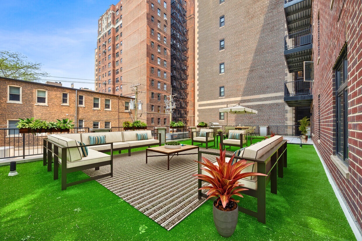434 W Melrose Street Unit: 203