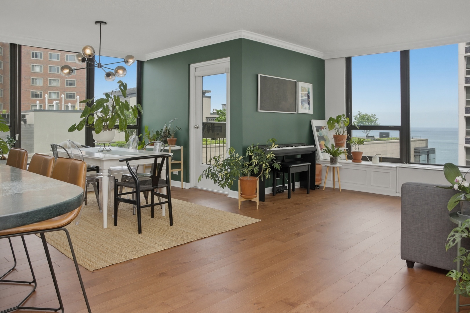 1313 N Ritchie Court Unit: 1305