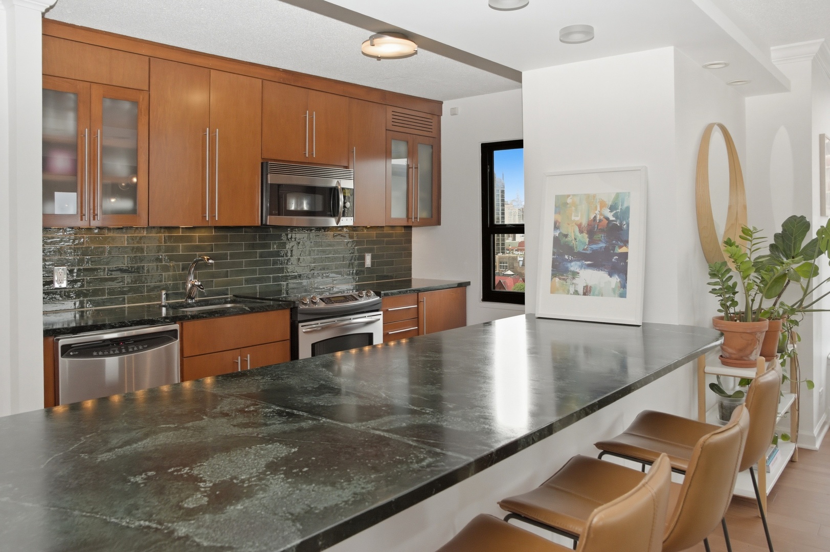 1313 N Ritchie Court Unit: 1305