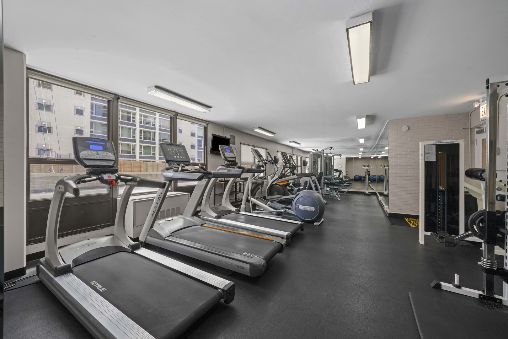 1313 N Ritchie Court Unit: 1305