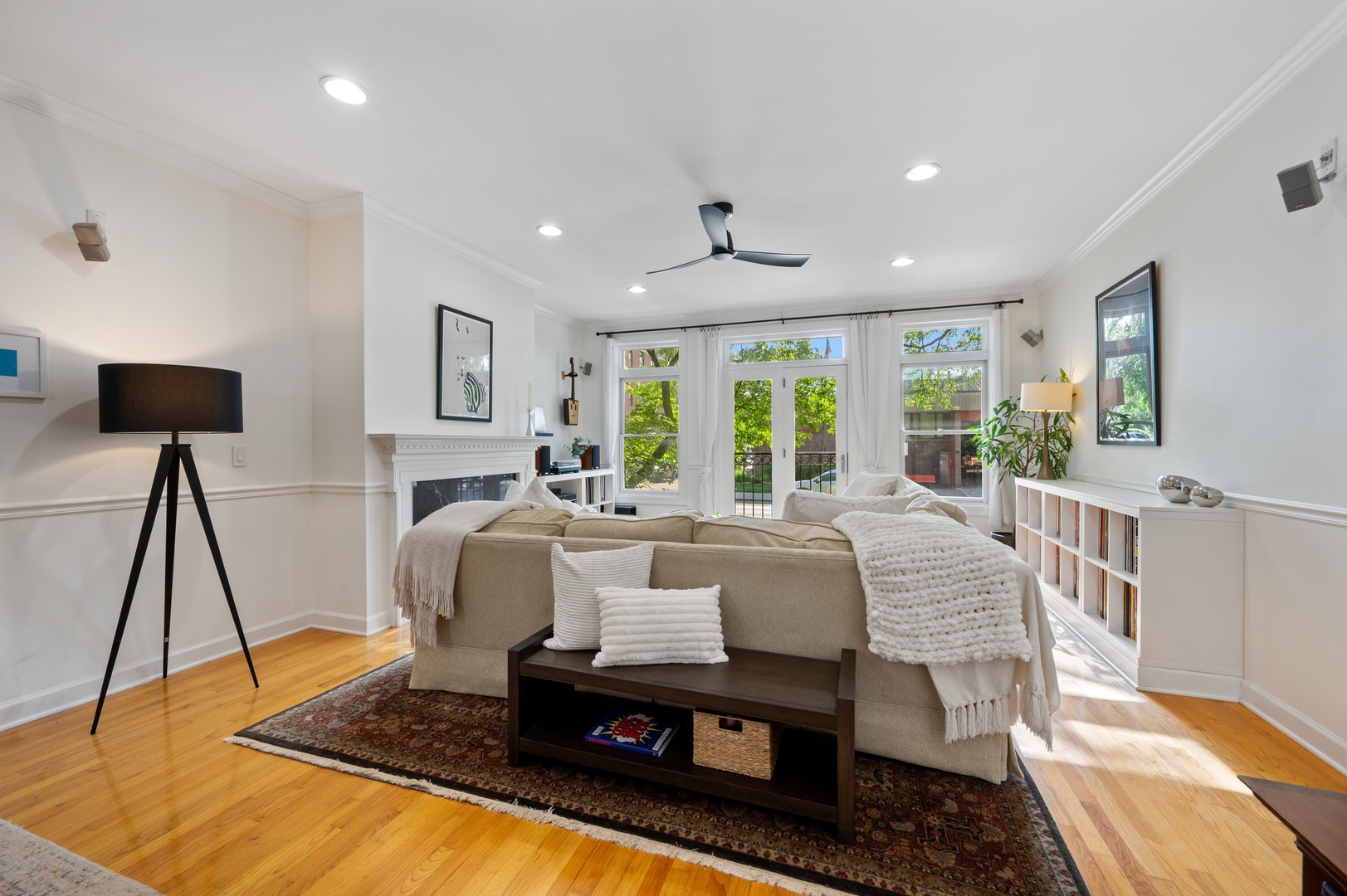 3806 N Damen Avenue Unit: 1
