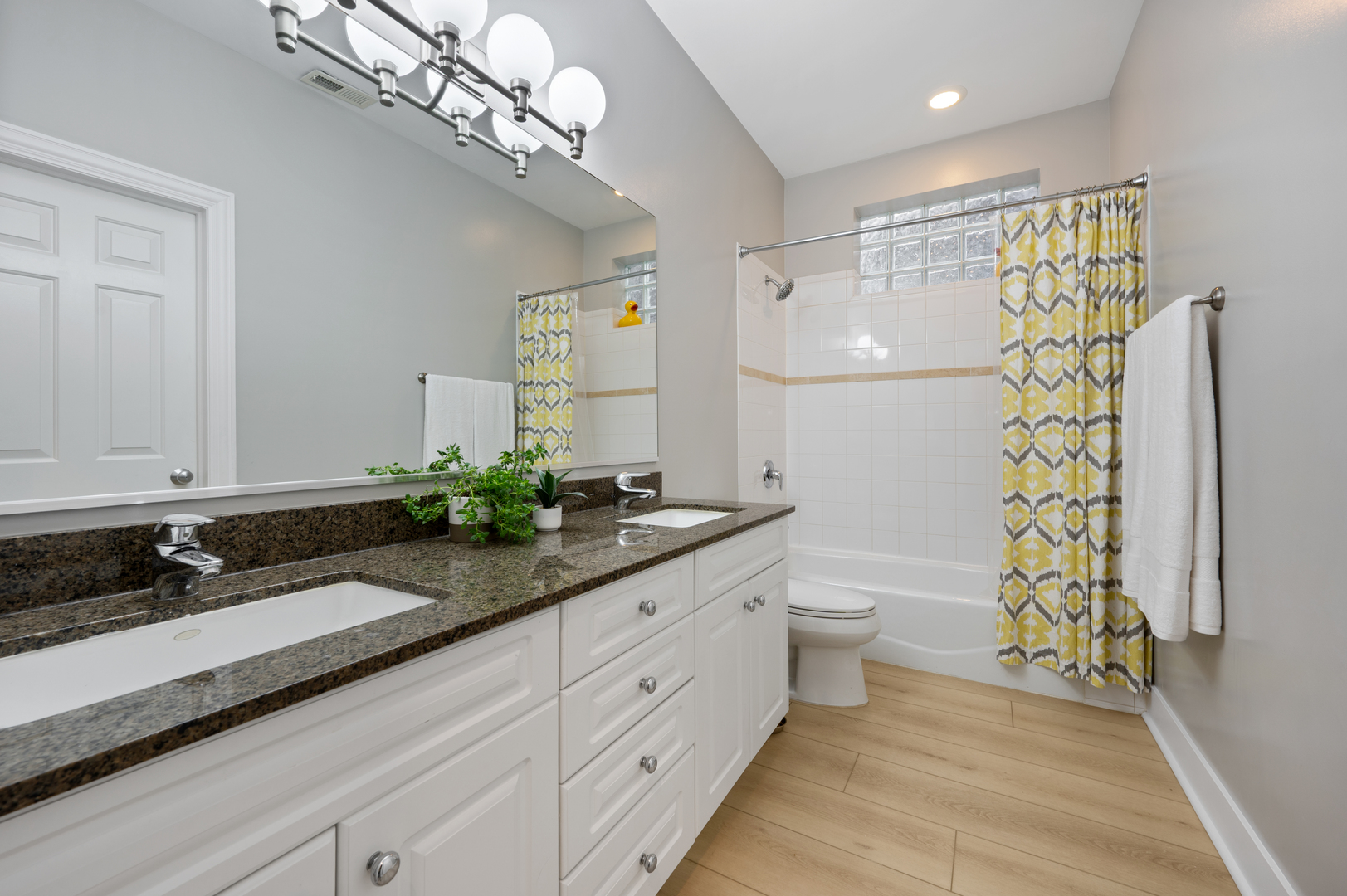 3806 N Damen Avenue Unit: 1