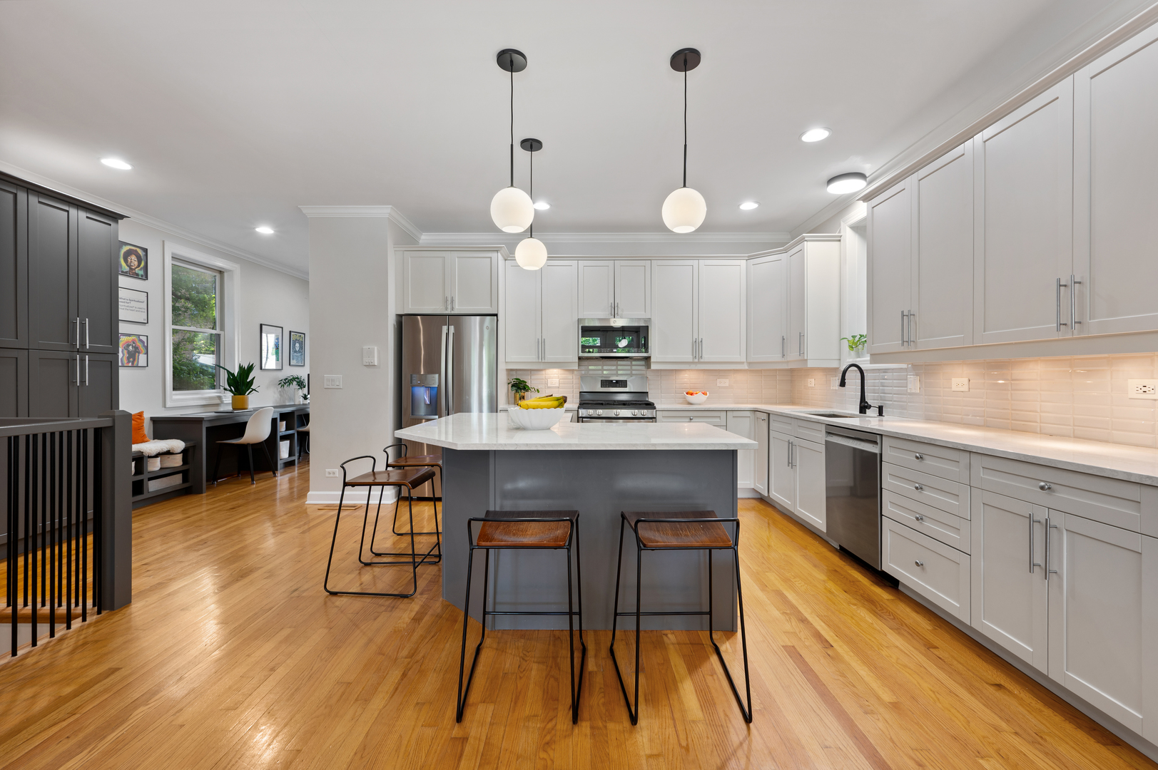 3806 N Damen Avenue Unit: 1