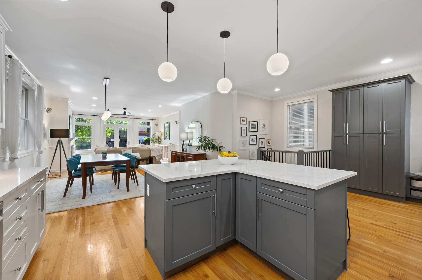 3806 N Damen Avenue Unit: 1