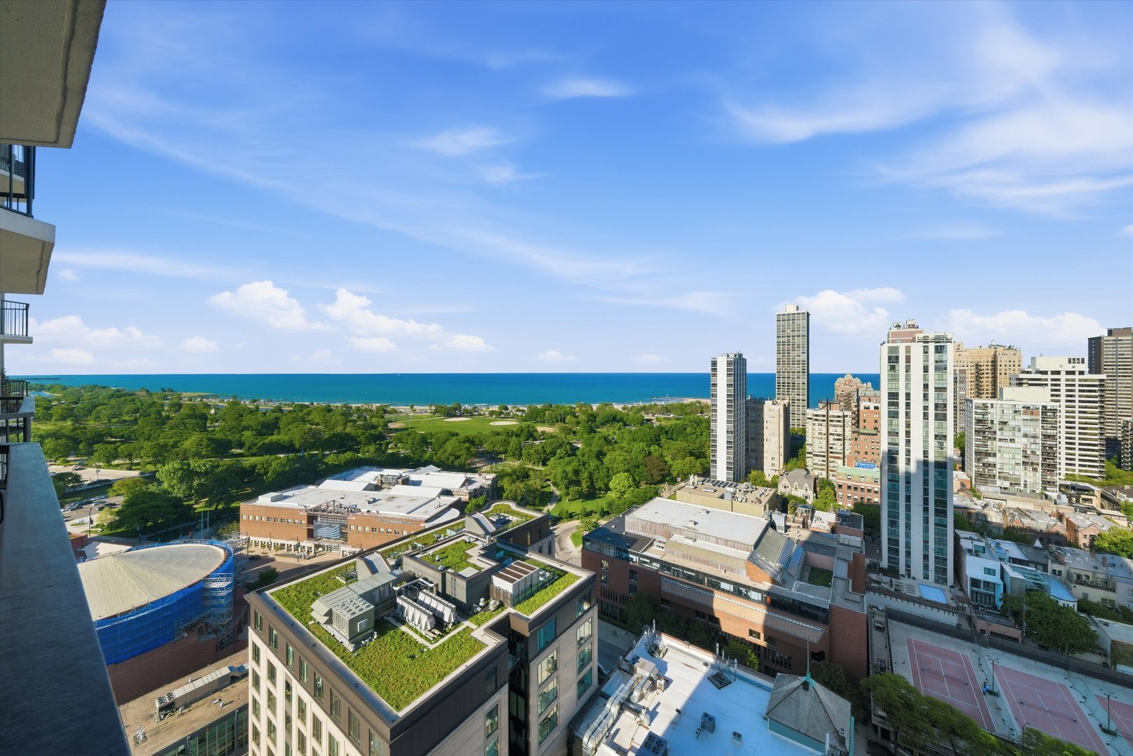 1560 N SANDBURG Terrace Unit: 2708J