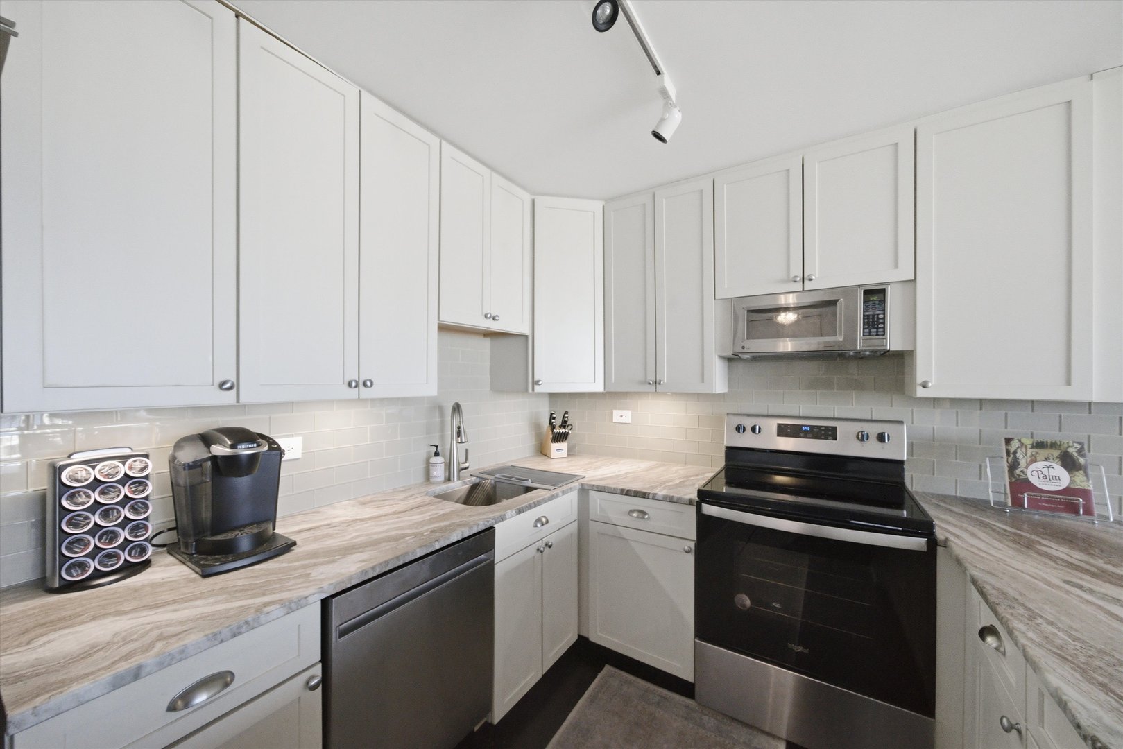 1560 N SANDBURG Terrace Unit: 2708J