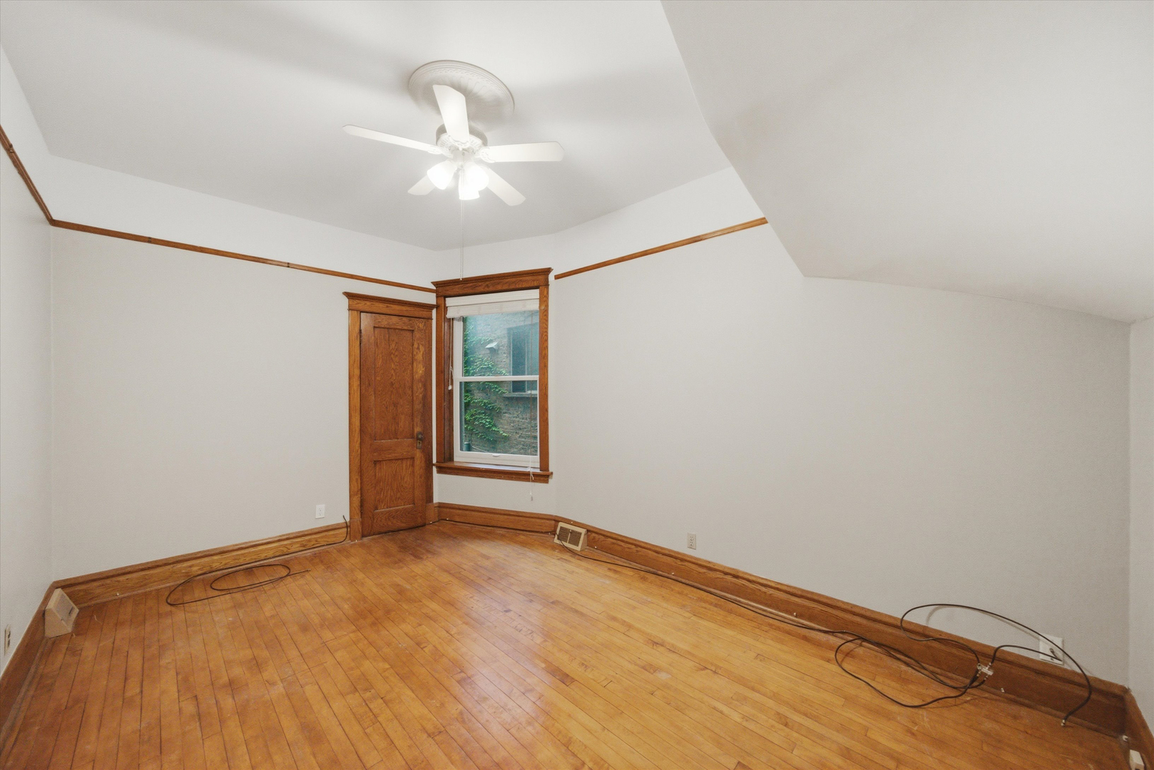 1341 W Eddy Street
