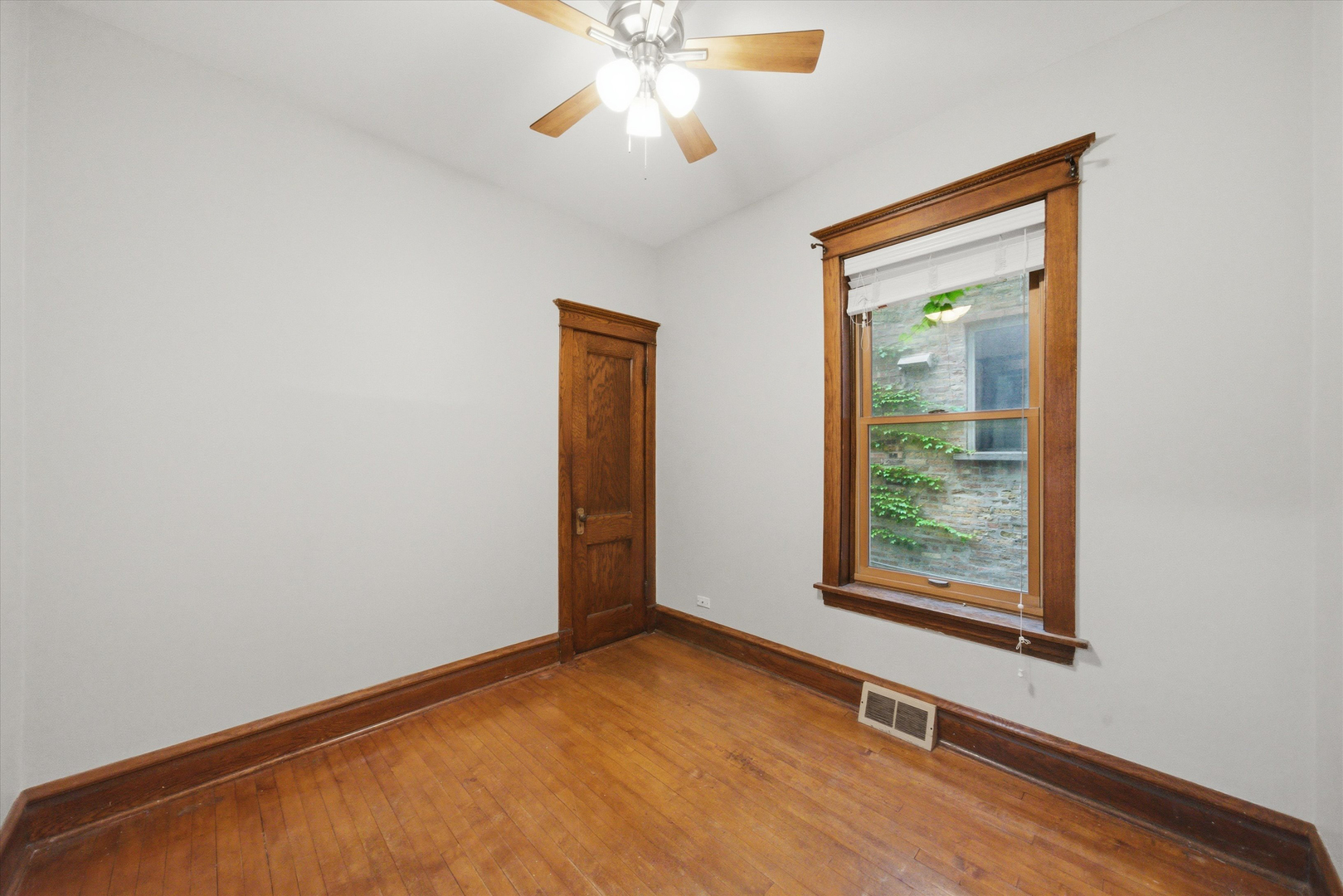 1341 W Eddy Street
